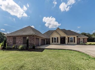 328 Saint Clair Rd, Breaux Bridge, LA 70517