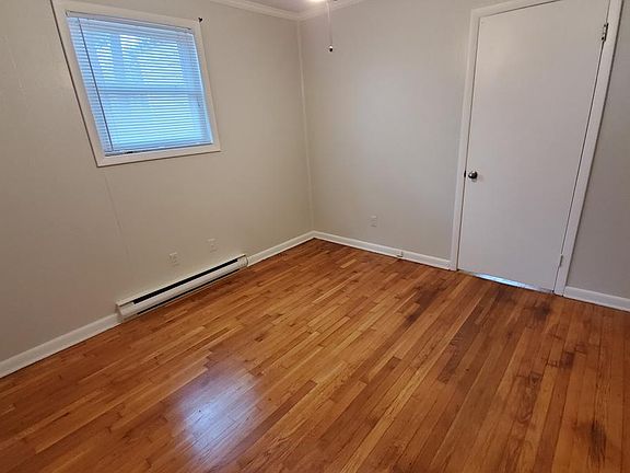 3rd image of 6620 Fernwood St