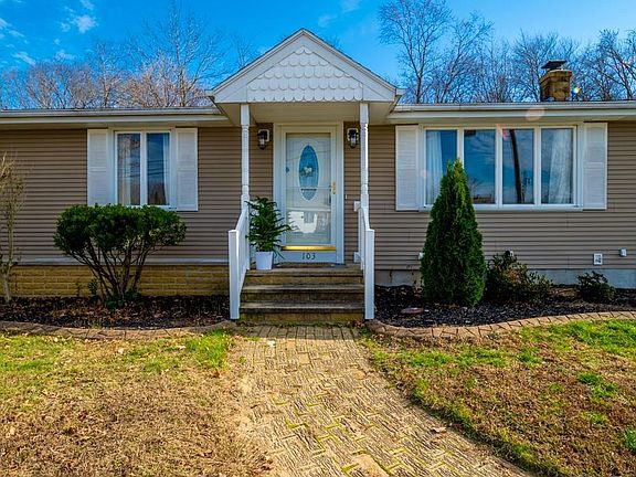 3rd image of 103 Burdick Dr