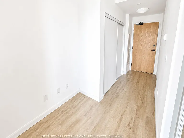7 Erie Ave #307 — Photo 3