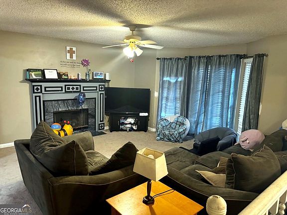 4th image of 674 Ladora Dr
