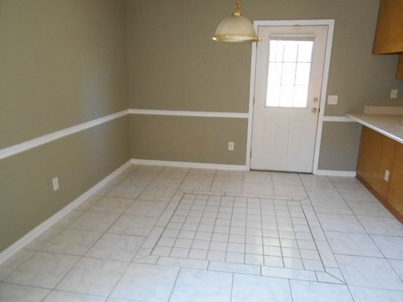 5th image of 4207 Wilshire Dr