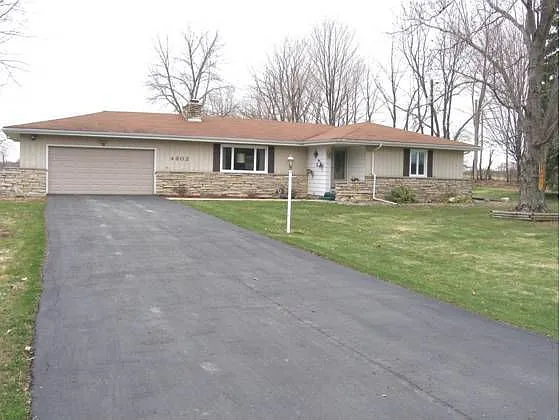 4802 W 150 N photo 1