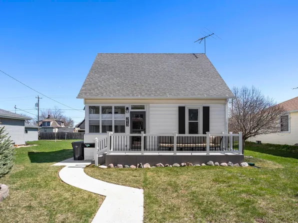 213 N John St, Kimberly, WI 54136