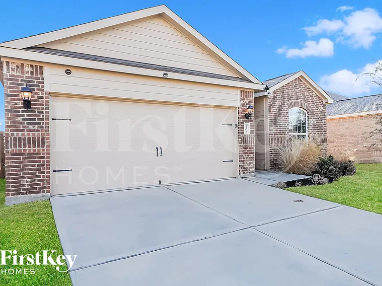 2205 Old Harbor Way — Photo 3