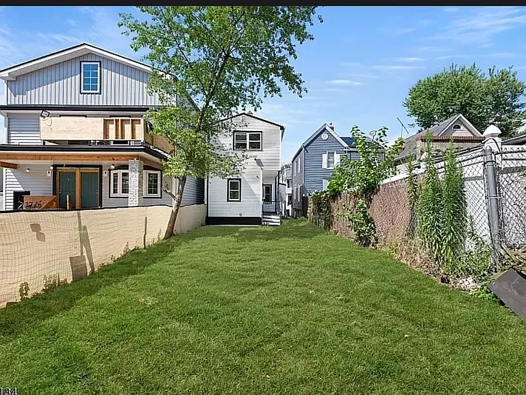 11 Orange Pl — Photo 7