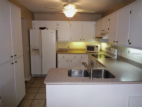 3rd image of 602 Waterwood Dr