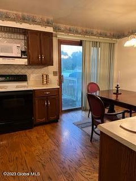 5th image of 27 Suncrest Drive