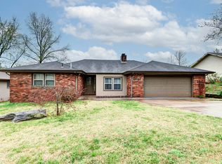 2634 W Roxbury St, Springfield, MO 65807