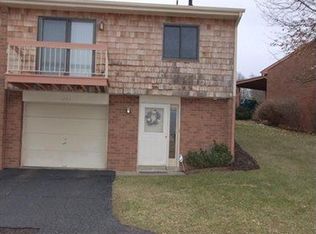 2749 Bingham Dr, Pittsburgh, PA 15241