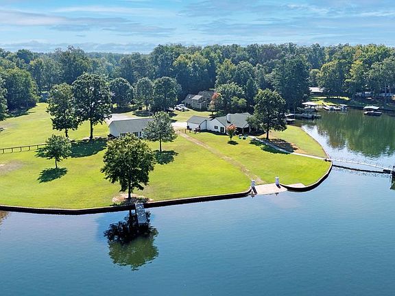 2nd image of 70 Cypress Point Ct