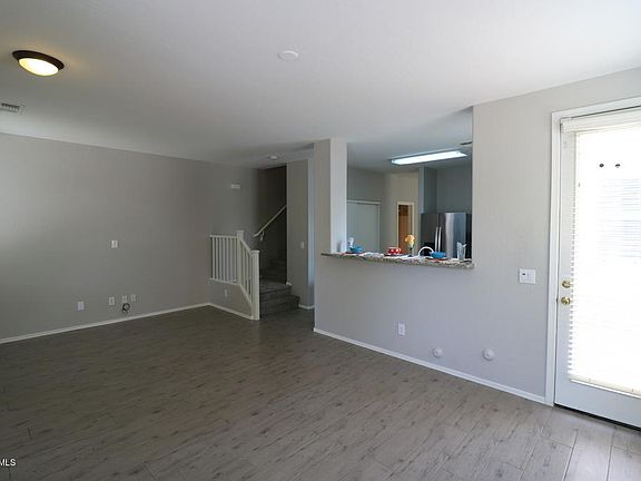 5th image of 3027 S 101st Ave