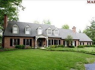 1001 Claymark Dr, Saint Louis, MO 63131