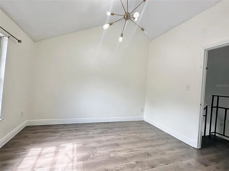 122 S Bulova Dr — Photo 36