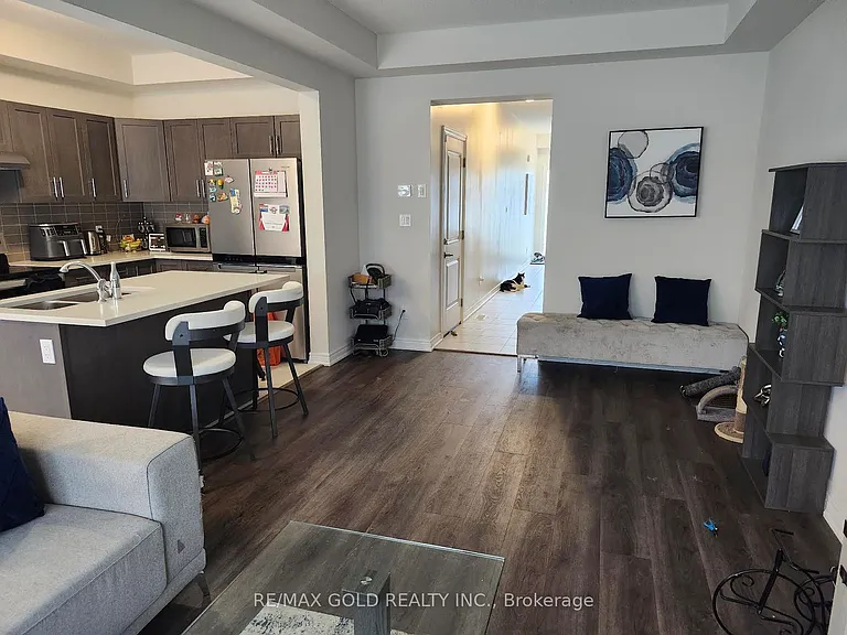 134 Sycamore St — Photo 4