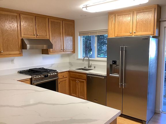 3rd image of 100-148 Pleasant Hill Rd #108