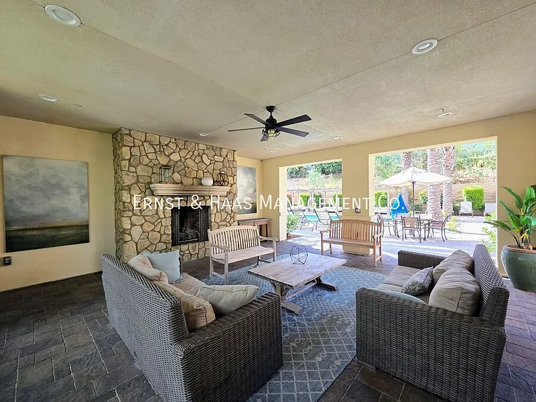 4735 Holly Ave — Photo 33