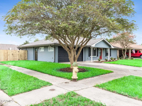 201 Saint Nicholas Dr, Lafayette, LA 70506