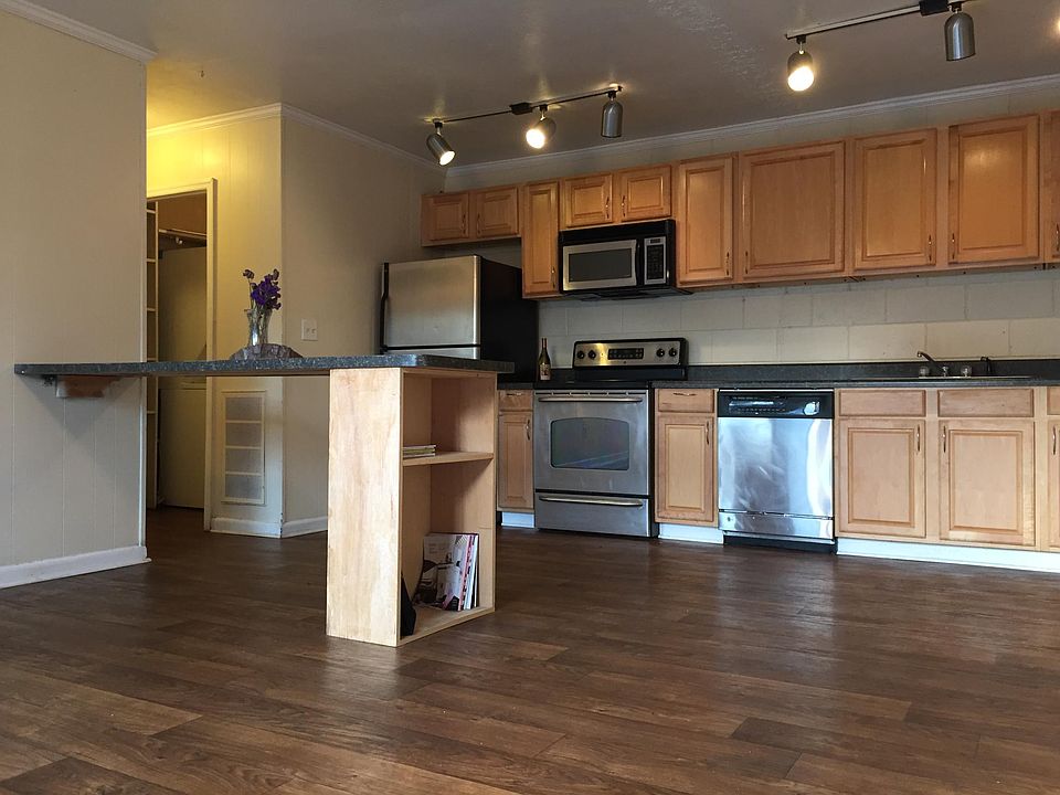 1st image of 2241 W Pensacola St APT 51