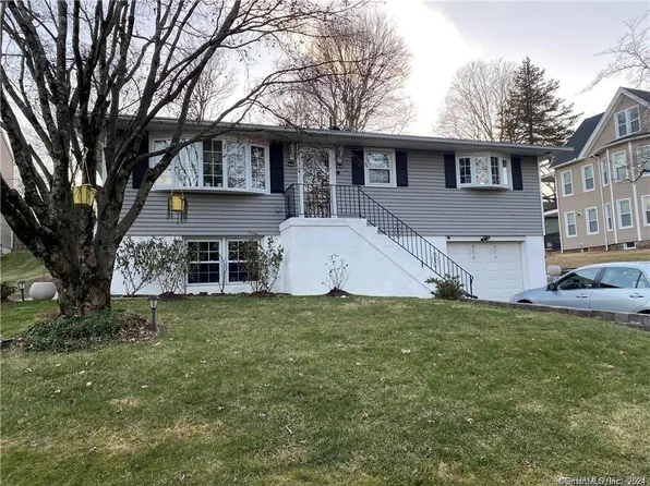 23 Colonial Road, Watertown, CT 06795