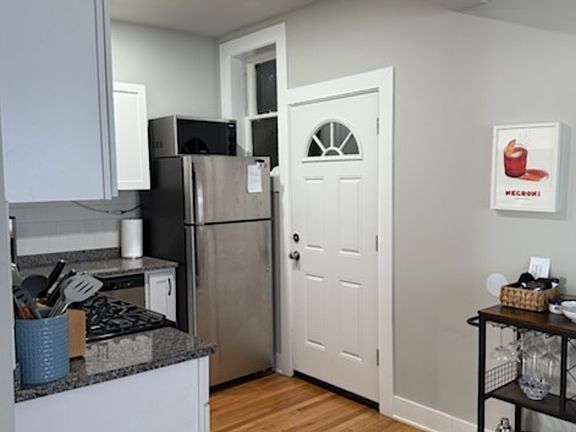 2nd image of 1024 W Loyola Ave APT 3