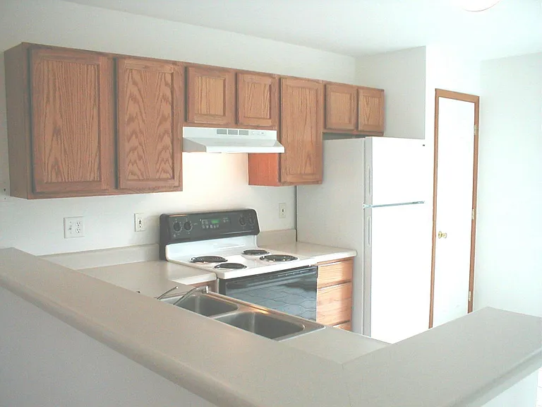 921 E Grand Ave #927 — Photo 3