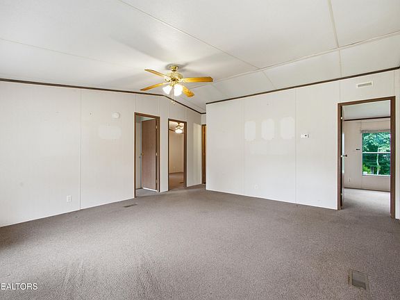 5th image of 418 Mountain View Rd