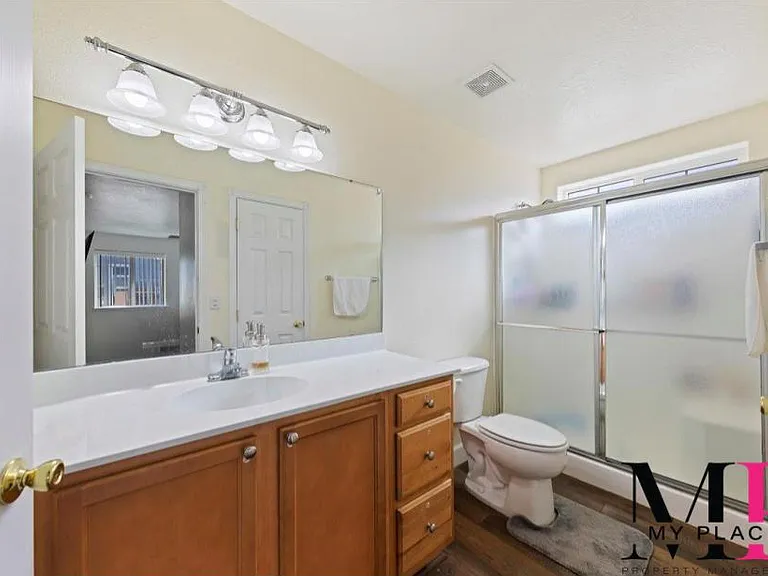 1331 NE Brenda Dr — Photo 13