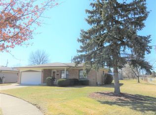 36855 Rhea Ct, Sterling Heights, MI 48310