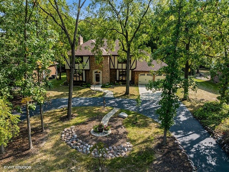 1st image of 1035 Evergreen Cir