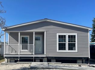 12 Las Palmas Dr, Edgewater, FL 32132