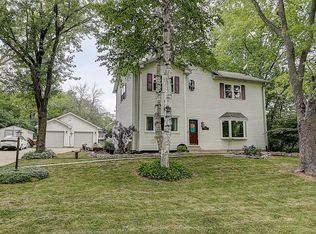 4585 Meadow Vw E, Brookfield, WI 53005