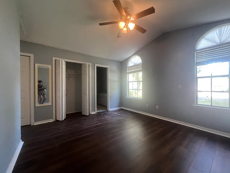 2857 SW 40th Pl — Photo 9