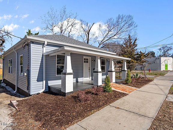 2nd image of 315 Meares Street