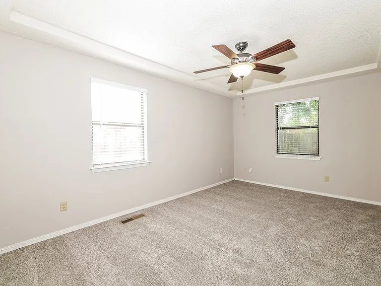 1074 Dover Mansion — Photo 8