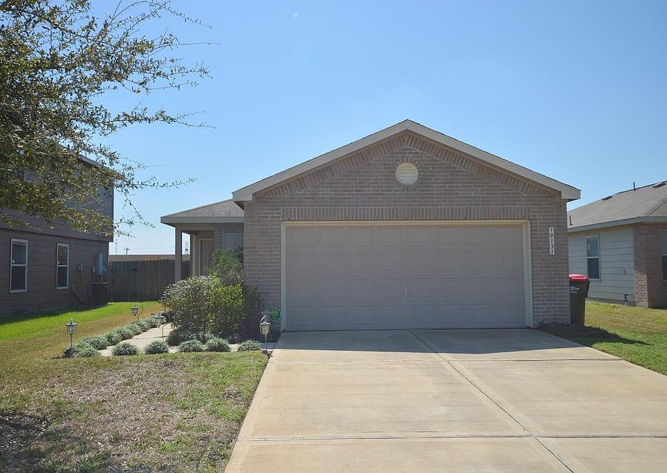 1st image of 19131 Jordans Landing Ln