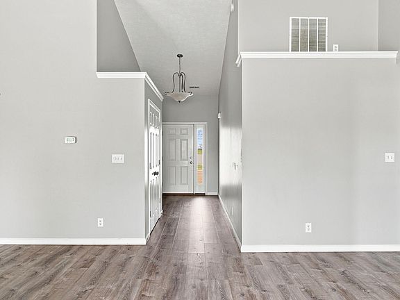 3rd image of 605 Isaiah St