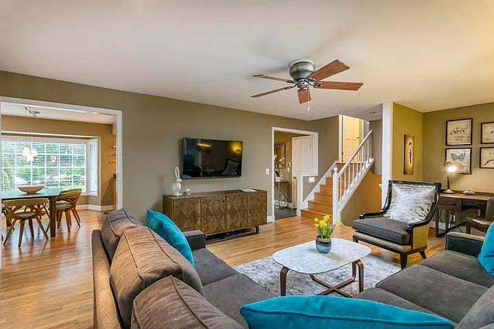 220 Greenridge Dr — Photo 4
