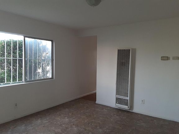 3rd image of 132 E 120th St APT 3