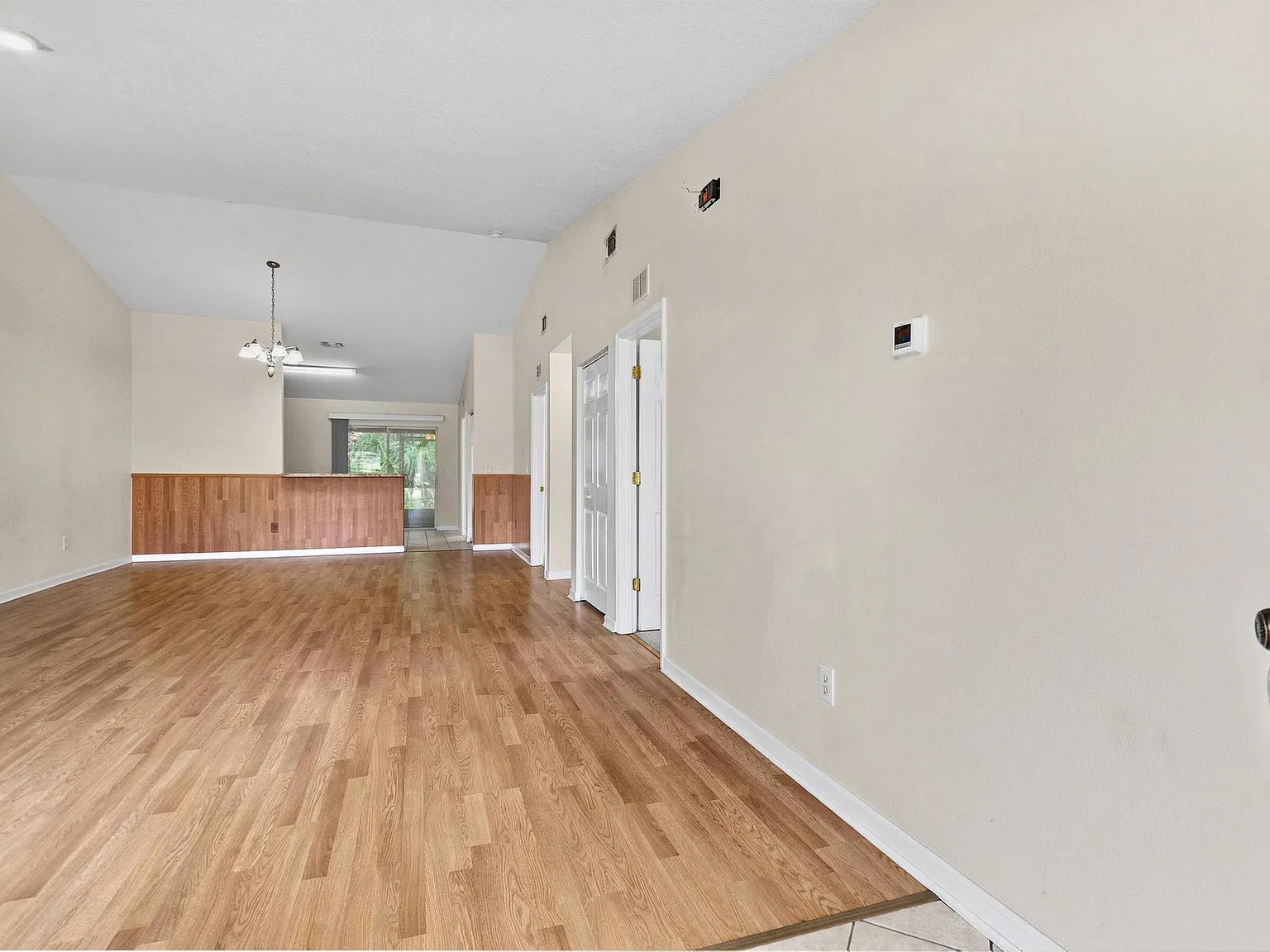 3 bed, 1140 sqft, $1,450 — Photo 4