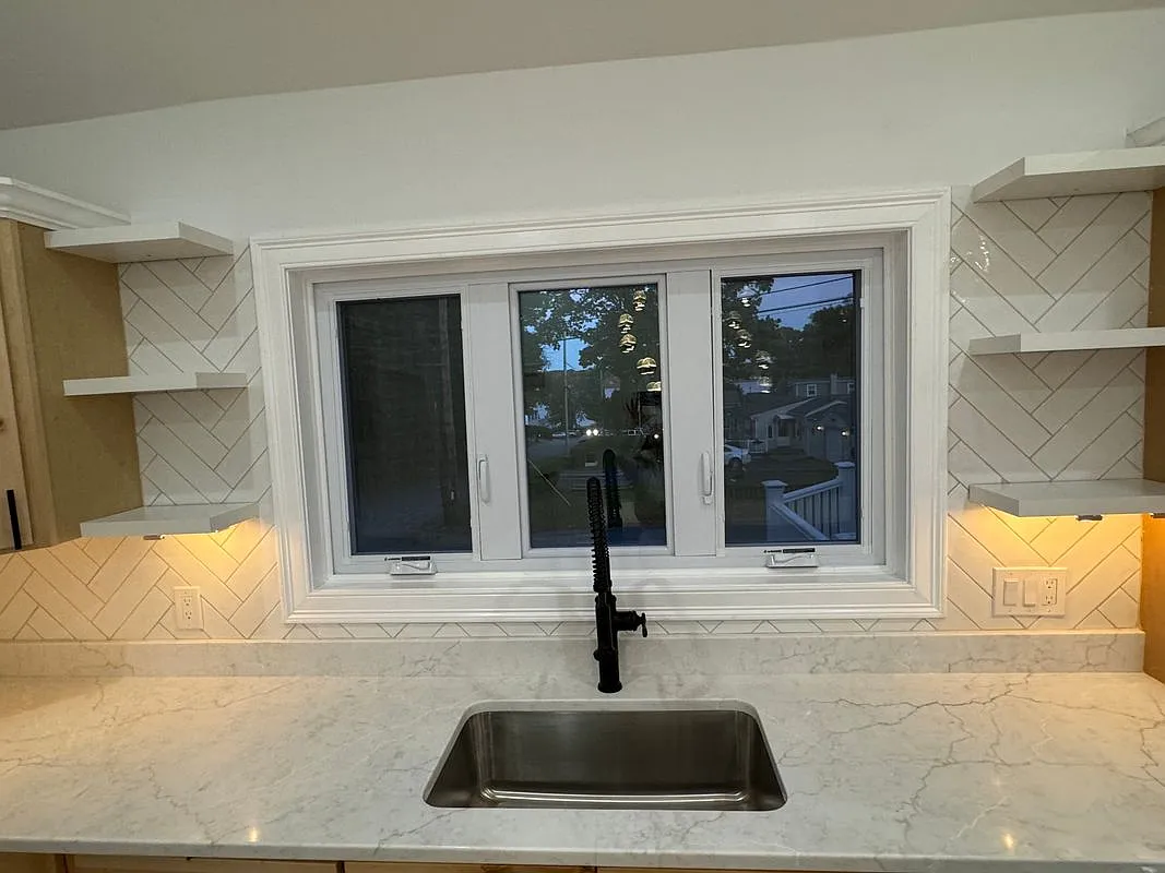 3 bed, 1.0 bath, 1860 sqft, $4,500 — Photo 2