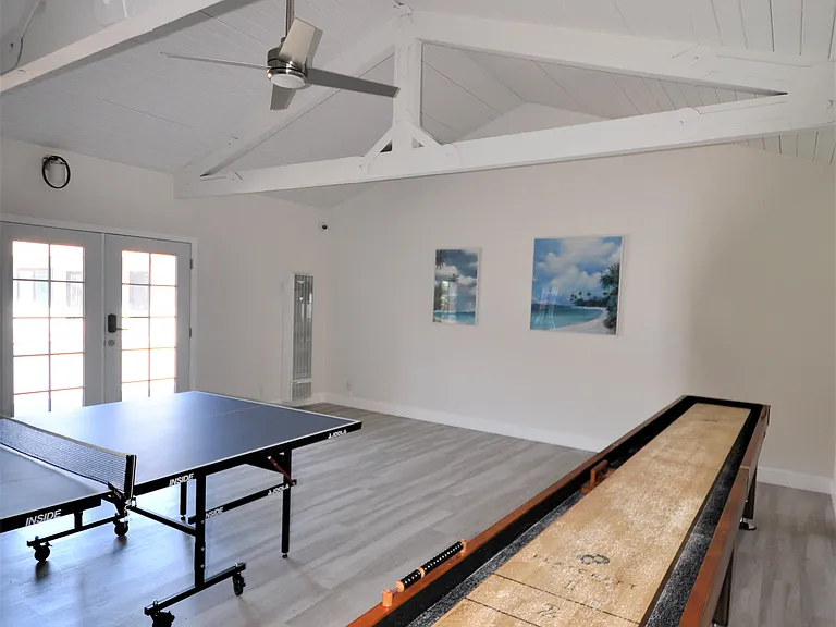 Westgate Apartments — Photo 14