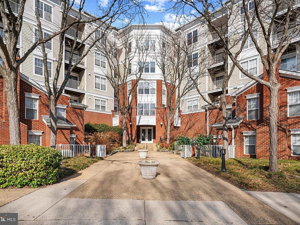 1st image of 1625 International Dr Unit 314