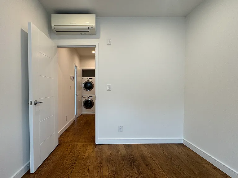 689 Leonard St #3F — Photo 17