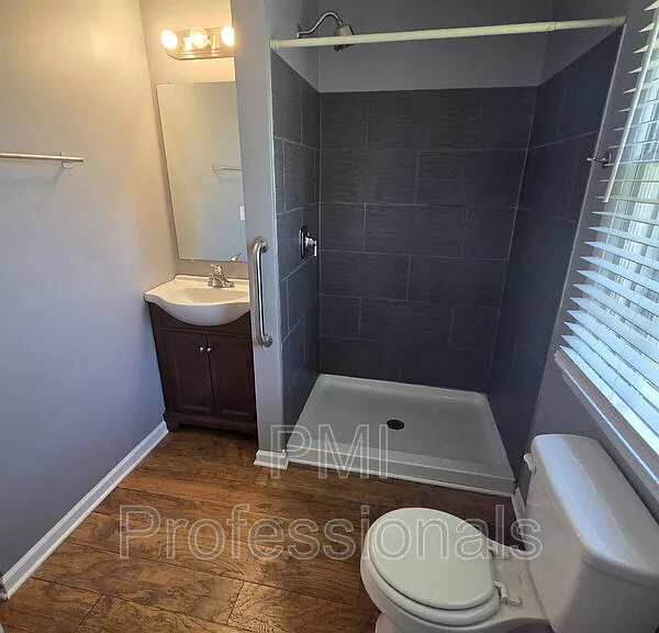 218 Walcott Dr — Photo 6