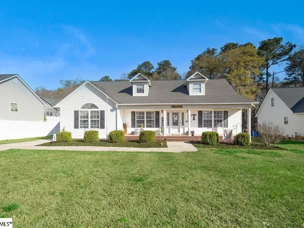 121 Amberwood Dr, Anderson, SC 29621