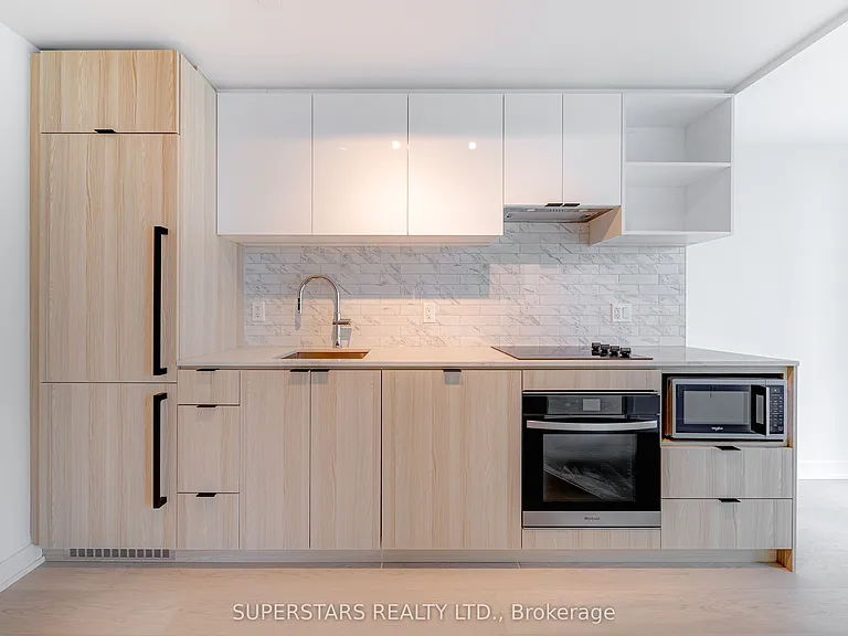 252 Church St #3209 — Photo 3