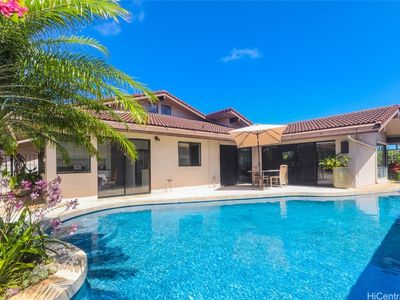 1045 Kapunapuna Way, Honolulu, HI, 96825