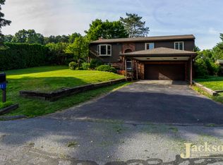 11 View Ln, Jersey Shore, PA 17740