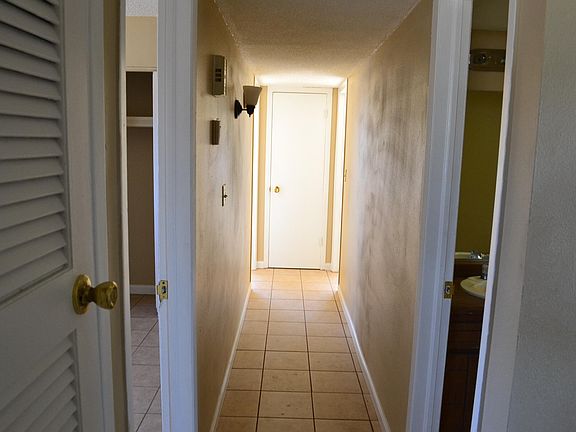 5th image of 3469 Wayside St